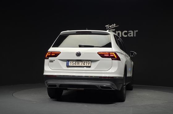 Volkswagen Tiguan 2.0 TDI Prestige — пробег 172 805 км — фото 4 из 5