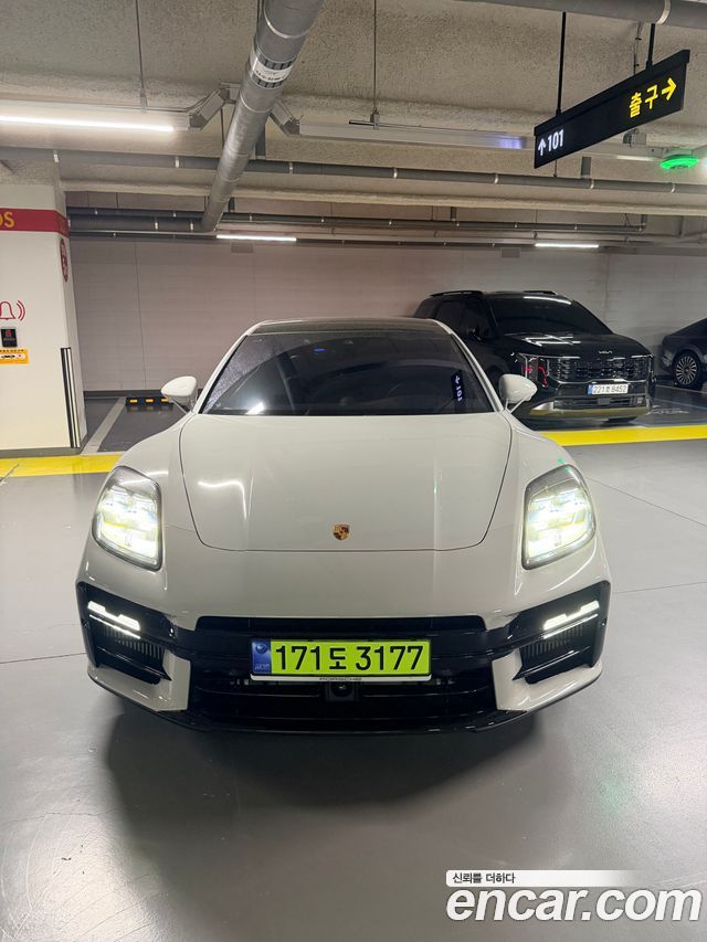 Porsche Panamera 2.9 AWD E-Hybrid — пробег 6 000 км — фото 1 из 5