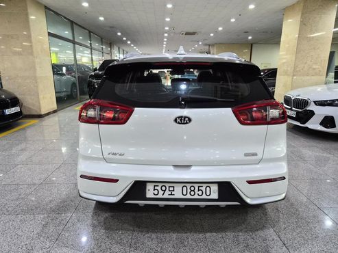 Kia Niro Noblesse — пробег 199 262 км — фото 4 из 5