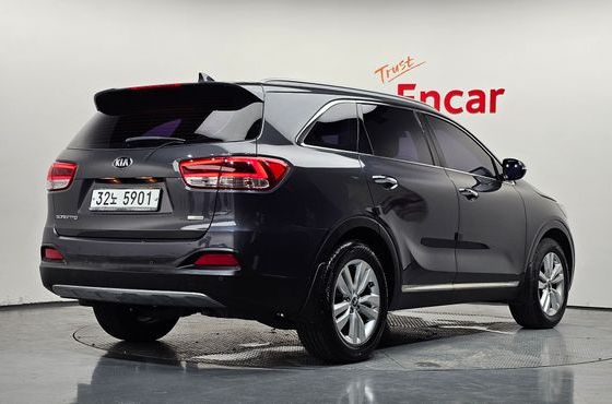 Kia Sorento Diesel 2.0 2WD Prestige — пробег 165 088 км — фото 2 из 5