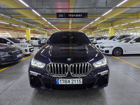 BMW X6 M50i — пробег 100 358 км — фото 3 из 5