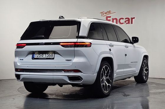 Jeep Cherokee 4xe Summit Reserve — пробег 43 455 км — фото 2 из 5