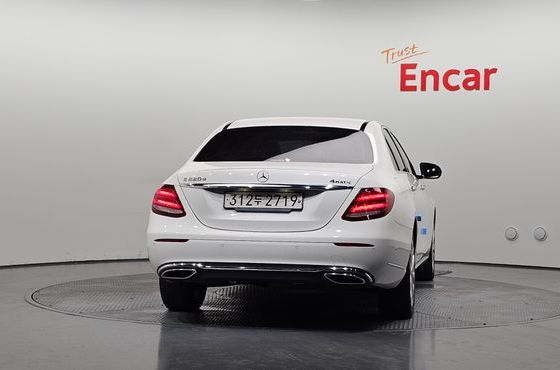 Mercedes-Benz E-Class E220d 4MATIC Exclusive — пробег 115 657 км — фото 4 из 5