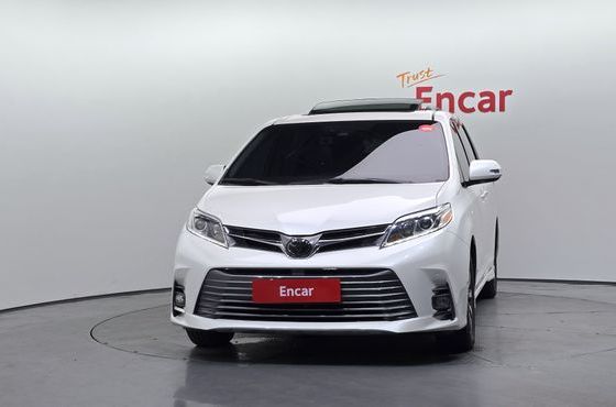 Toyota Sienna 3.5 AWD — пробег 81 313 км — фото 3 из 5