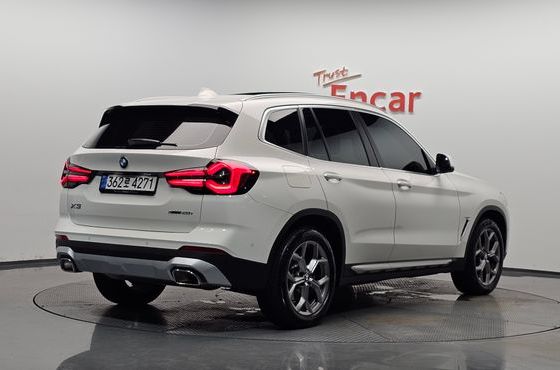 BMW X3 xDrive 20i — пробег 5 185 км — фото 2 из 5