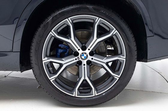 BMW X5 xDrive 40i M Sport — пробег 8 700 км — фото 5 из 5