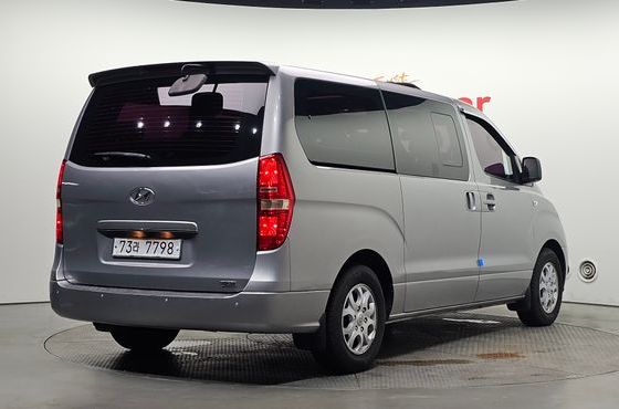 Hyundai Starex 12-Seater Wagon CVX Premium — пробег 154 536 км — фото 2 из 5