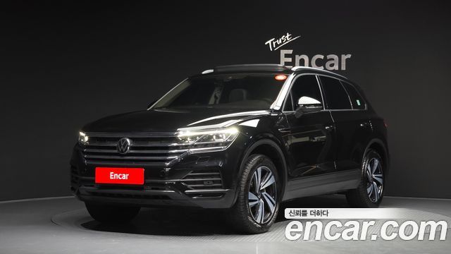 Volkswagen Touareg 3.0 TDI Premium — пробег 43 171 км — фото 1 из 5