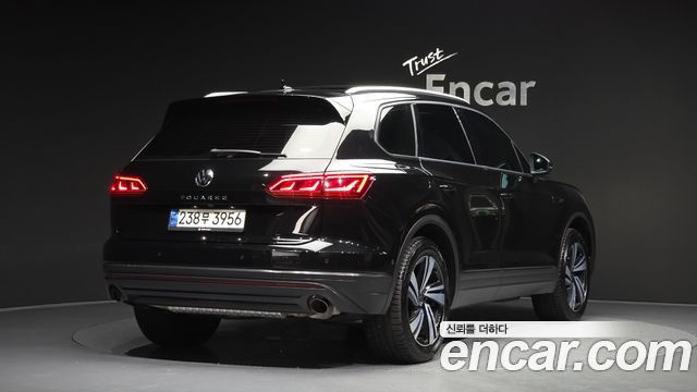 Volkswagen Touareg 3.0 TDI Premium — пробег 43 171 км — фото 2 из 5