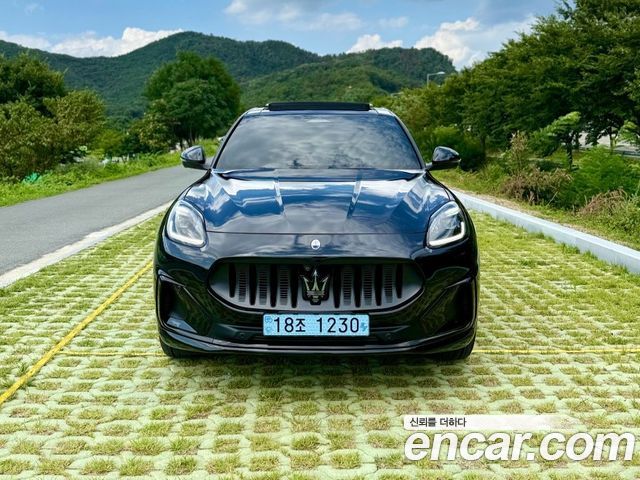 Maserati Grecale AWD Folgore — пробег 7 043 км — фото 2 из 5