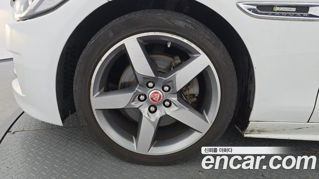 Jaguar XE из Кореи Encar