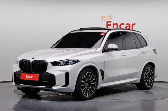 BMW X5 xDrive 40i M Sport — пробег 6 089 км — фото 1 из 5
