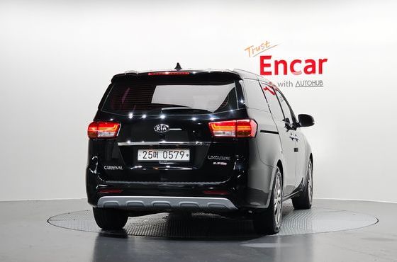 Kia Carnival Gasoline 9-seater Noblesse — пробег 139 731 км — фото 4 из 5