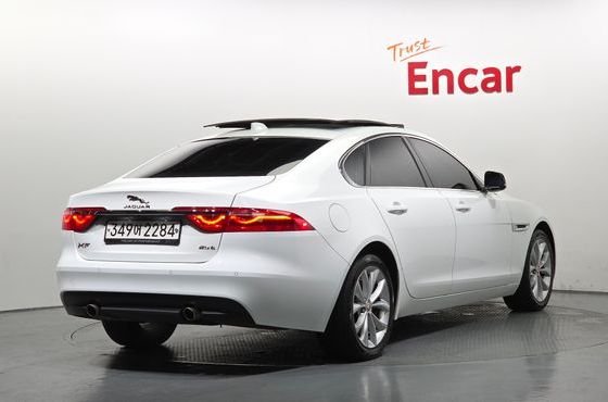 Jaguar XF 25t Portfolio — пробег 73 873 км — фото 2 из 5