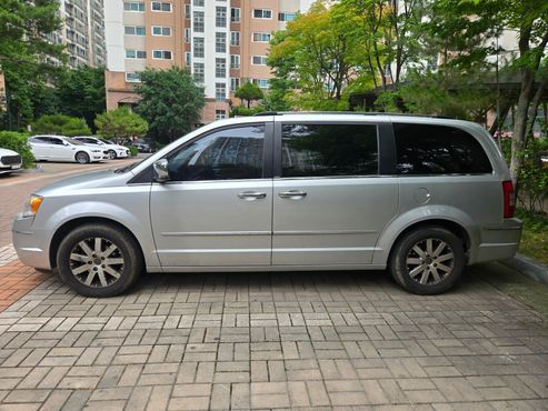 Chrysler Grand Voyager 3.8 — пробег 56 150 км — фото 2 из 5