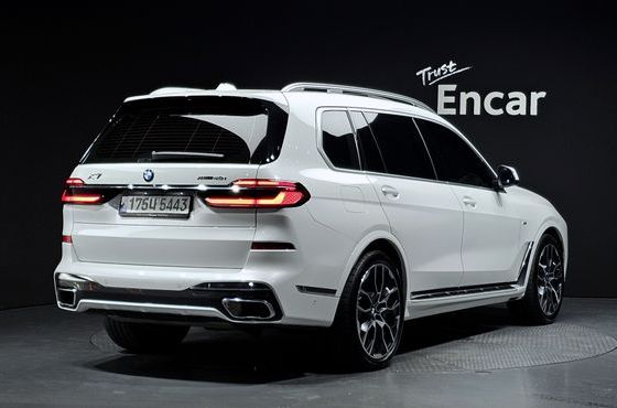 BMW X7 xDrive 40i M Sport 6STR — пробег 66 640 км — фото 2 из 5