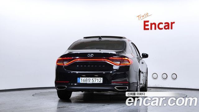 Hyundai Grandeur из Кореи Encar