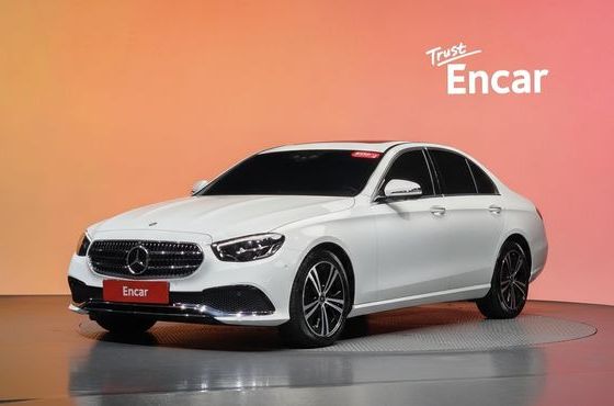 Mercedes-Benz E-Class E250 Avantgarde — пробег 20 245 км — фото 1 из 5