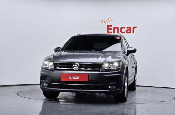 Volkswagen Tiguan 2.0 TDI Premium — пробег 59 748 км — фото 3 из 5