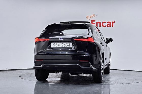 Lexus NX Supreme — пробег 121 256 км — фото 4 из 5