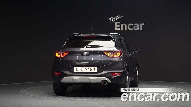 Kia Stonic из Кореи Encar