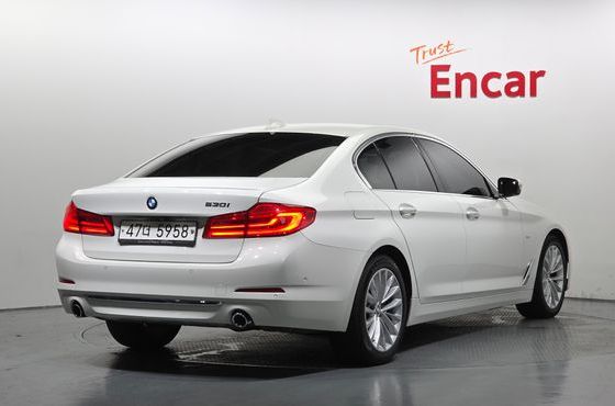 BMW 5-Series 530i Luxury Plus — пробег 118 267 км — фото 2 из 5