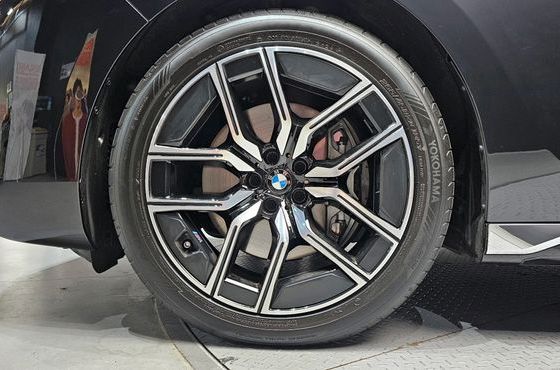 BMW 7-Series 740i xDrive M Sport — пробег 5 567 км — фото 5 из 5