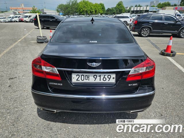 Hyundai Genesis из Кореи Encar