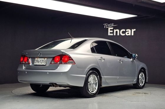 Honda Civic HYBRID 8th — пробег 202 114 км — фото 2 из 5