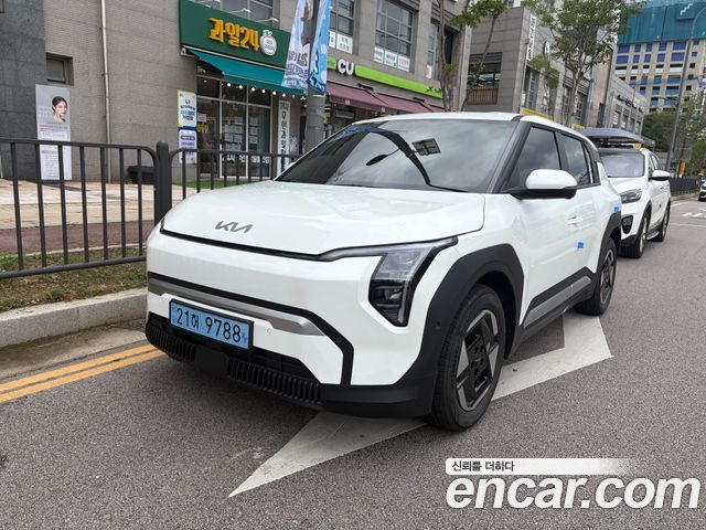 Kia EV3 Standard 2WD Air — пробег 532 км — фото 2 из 5