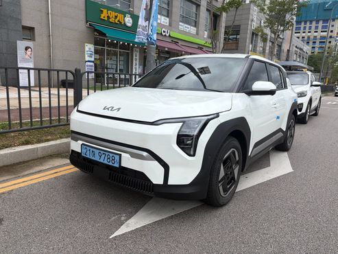 Kia EV3 Standard 2WD Air — пробег 532 км — фото 2 из 5