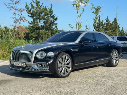 Bentley Flying Spur 4.0 — пробег 31 500 км — фото 1 из 5