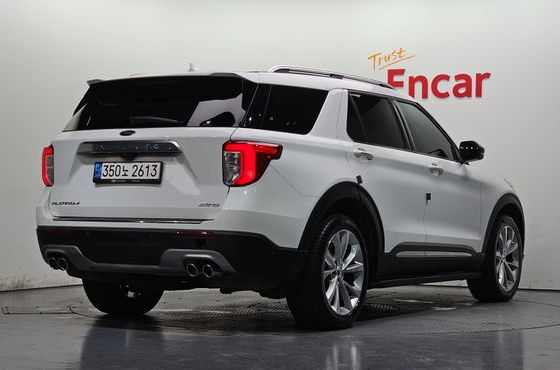 Ford Explorer 3.0 Platinum 4WD — пробег 97 213 км — фото 2 из 5