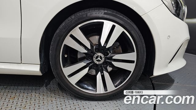 Mercedes-Benz A-Class A200 — пробег 100 232 км — фото 5 из 5