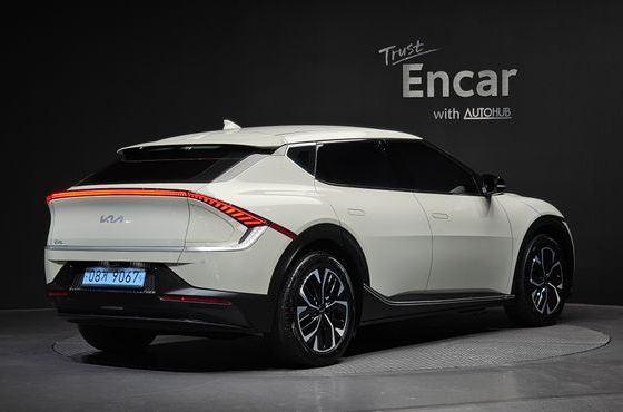 Kia EV6 Long Range Light — пробег 9 753 км — фото 2 из 5