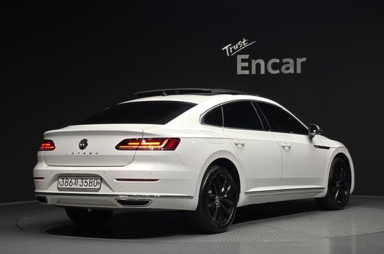 Volkswagen Arteon 2.0 TDI Prestige — пробег 142 841 км — фото 2 из 5