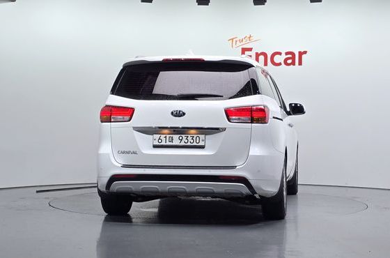 Kia Carnival 9-seater Prestige — пробег 158 973 км — фото 4 из 5