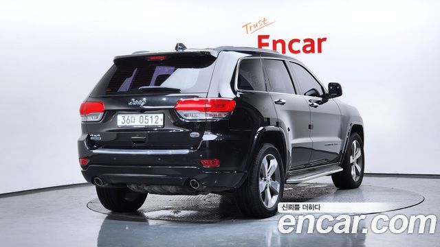 Jeep Cherokee 3.0 Diesel Overland WK2 — пробег 100 076 км — фото 2 из 5