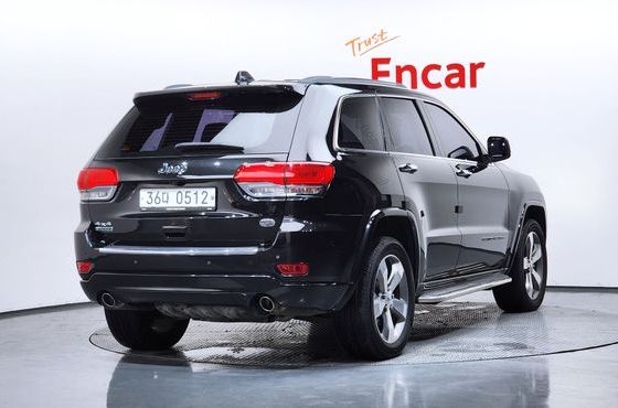 Jeep Cherokee 3.0 Diesel Overland WK2 — пробег 100 076 км — фото 2 из 5