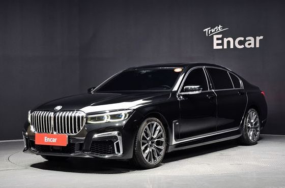 BMW 7-Series 740Li xDrive M Sport Package — пробег 75 670 км — фото 1 из 5