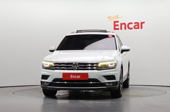Volkswagen Tiguan 2.0 TDI Prestige — пробег 128 227 км — фото 3 из 5