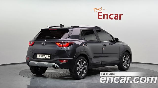 Kia Stonic из Кореи Encar