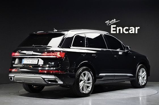 Audi Q7 45 TDI Quattro Premium — пробег 117 000 км — фото 2 из 5