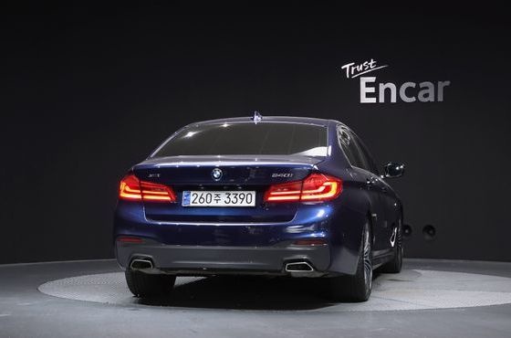 BMW 5-Series 530i xDrive M Sport Package Plus — пробег 50 620 км — фото 4 из 5