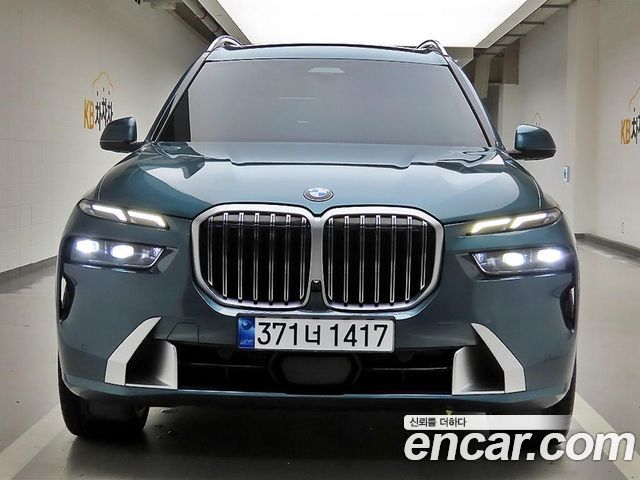BMW X7 xDrive 40i Design Pure Excellence 7-Seater — пробег 73 487 км — фото 2 из 5