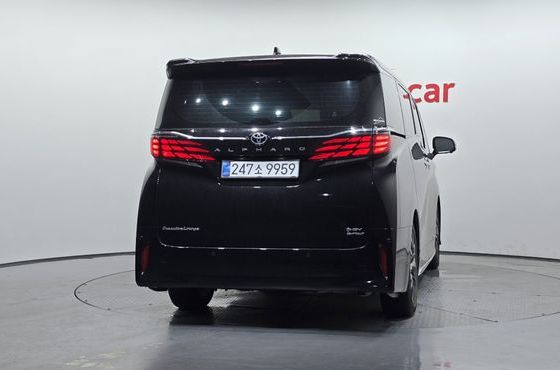 Toyota Alphard 2.5 HEV Executive AWD — пробег 8 258 км — фото 4 из 5
