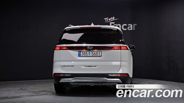 Kia Carnival из Кореи Encar