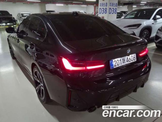 BMW 3-Series 320i M Sport — пробег 900 км — фото 2 из 5