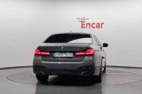 BMW 5-Series 520i M Sport — пробег 49 401 км — фото 4 из 5