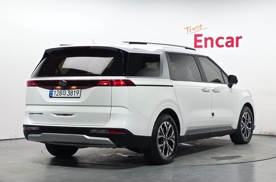 Kia Carnival 9-Seater Prestige — пробег 81 357 км — фото 2 из 5
